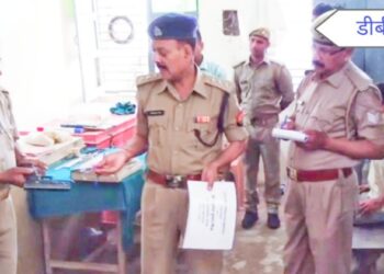 महराजगंज: फरेन्दा के क्षेत्राधिकारी अशोक कुमार मिश्र ने बृजमनगंज थाने का किया अर्धवार्षिक निरीक्षण