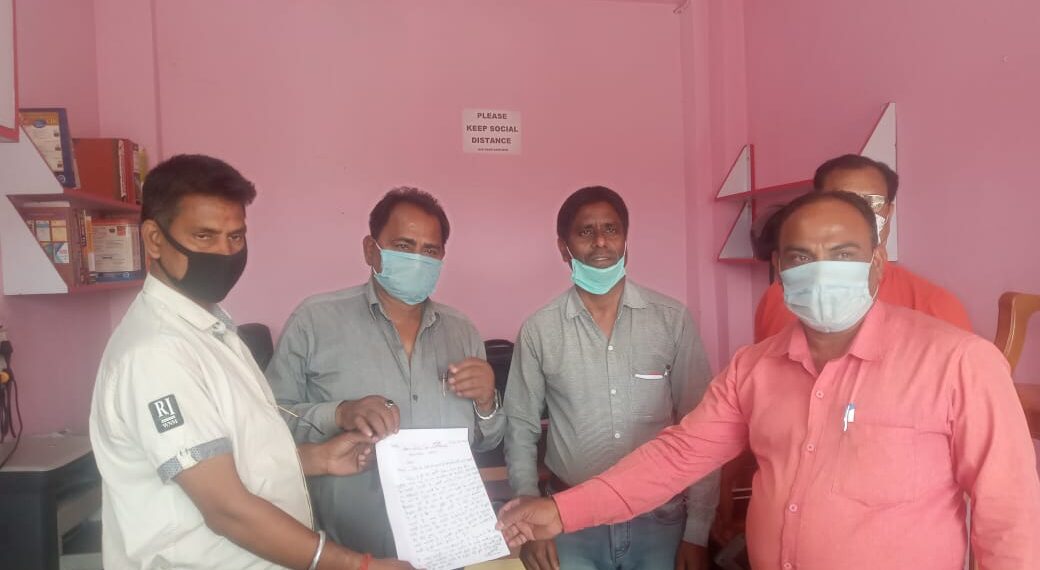 नौतनवां: विनोद पटवा के घर हुई लाखो की चोरी के खुलासे की मांग पर बौखलाई पुलिस