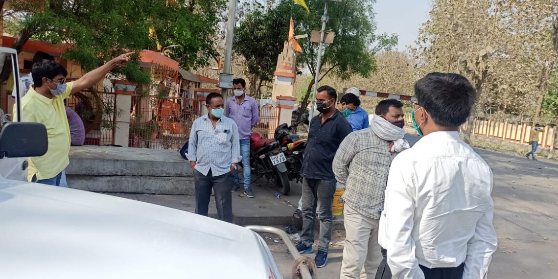 सदर तहसीलदार के नेतृत्व में साप्ताहिक लॉक डाउन का कराया गया पालन