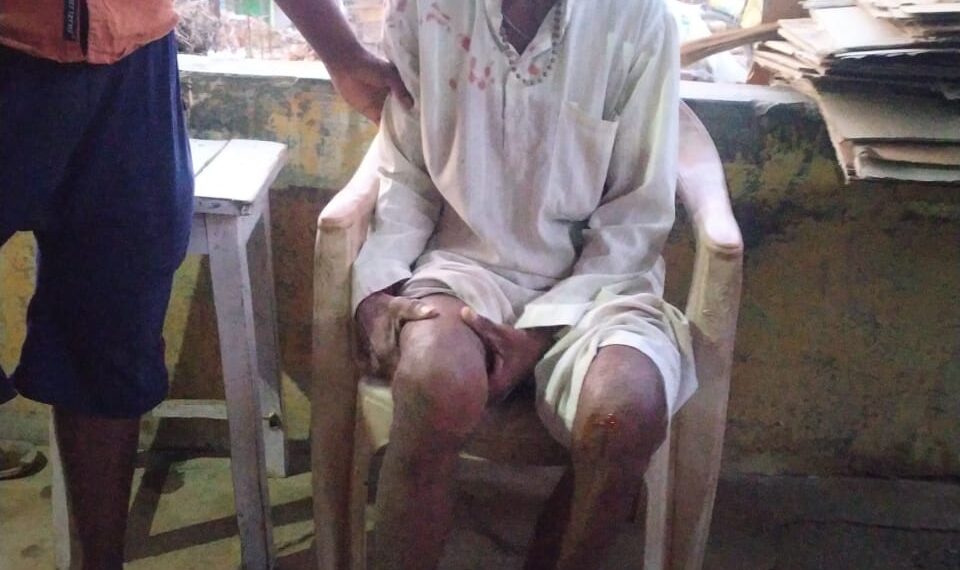 खनुवा: हरदी डाली में नशे में धुत बाइक चालक ने वृद्ध को मारी ठोकर, घायल