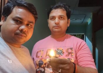 टीचर्स सेल्फ केयर टीम ने दिवंगत शिक्षकों को दीप जलाकर दी श्रद्धाजंलि