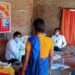 महराजगंज: कोरोना महामारी में फिर आगे आया वनवासी कल्याण आश्रम, स्वास्थ्य कैम्प लगा कर कर रहे सेवा