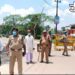 महराजगंज/फरेंदा: एसडीएम व सीओ ने दिखायी सख्ती, कोरोना कर्फ्यू का पालन कराने उतरे सड़क पर, कइयो का काटा चालान