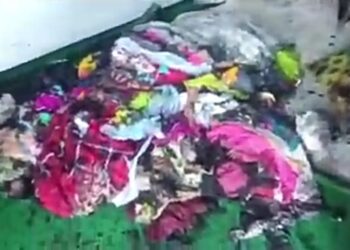 बृजमनगंज: शराबी पति ने घर के कमरे में लगाई आग ,ग्रामीणों ने बचाई पत्नी की जान