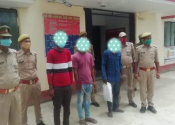 महराजगंज: कोल्हुई पुलिस ने सामूहिक दुष्कर्म के वांछित तीन नफर अभियुक्तों को गिरफ्तार कर भेजा गया जेल