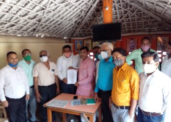 फरेंदा: सीएचसी में भ्रष्टाचार के खिलाफ लामबंद हुए अधिवक्ता, विधायक से मिलें