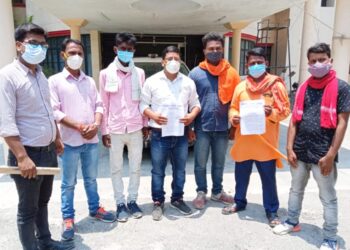 महराजगंज: मुख्यमंत्री को सम्बोधित ज्ञापन जिलाधिकारी को देकर गिनाई क्षेत्र की समस्याएं