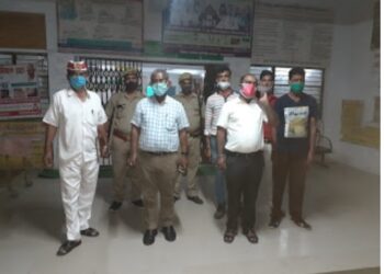 एसडीएम रामसजीवन मौर्य ने लक्ष्मीपुर PHC का किया औचक निरीक्षण