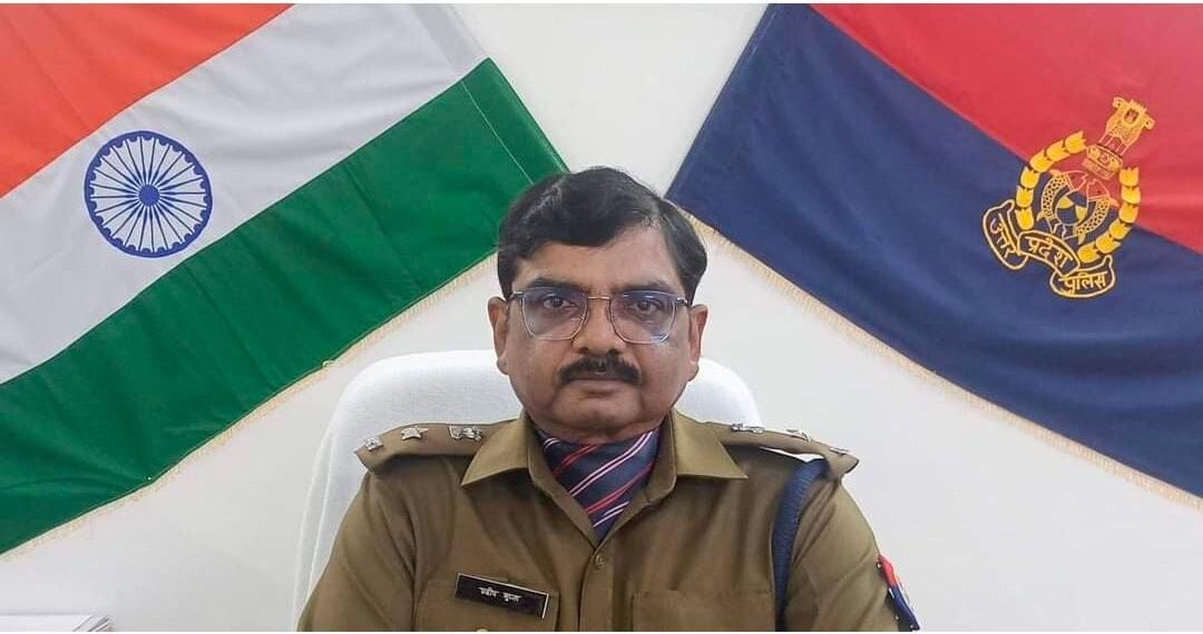 महराजगंज: साइबर सेल टीम ने पीड़ितो के खाते से फ्राड कर निकाले गये 2,18616.00 रुपये कराये वापस