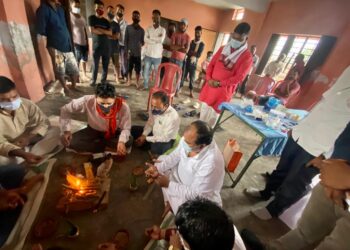 वनवासी कल्याण आश्रम ने 5553 लोगो का किया स्वास्थ्य जांच, आज हवन कर किया गया समापन