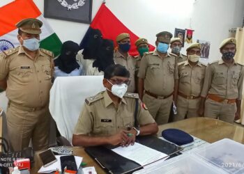 महराजगंज: पुलिस ने 10 देशी तमंचा और जिंदा कारतूस के साथ 3 को किया गिरफ्तार