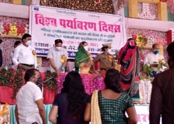 विश्व पर्यावरण दिवस पर महराजगंज के सृष्ठी सेवा संस्थान के द्वारा गोष्ठी का आयोजन,राज्य महिला आयोग की सदस्य बनी मुख्य अतिथि