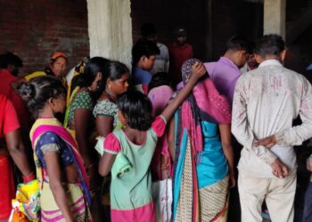 राशन बाटने में धांधली का आरोप ,ग्रामीणों में आक्रोश