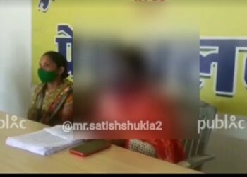 गोरखपुर: महीनों बाद दर्ज हुआ दुष्कर्म का मुकदमा, अब गिरफ्तारी के लिए भटक रही महिला, गोरखपुर प्रेस क्लब पहुंच लगाई न्याय की गुहार