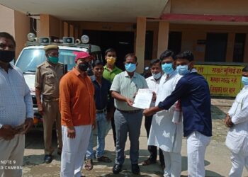 नौतनवां: बंगाल विधानसभा चुनाव के बाद तोड़फोड़ और आगजनी के संदर्भ में एसडीएम को सौंपा ज्ञापन