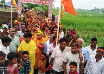 पुरैनिया सर्वा देवी मंदिर से निकली कलश यात्रा के साथ छः दिवसीय धार्मिक कार्यक्रम शुरु