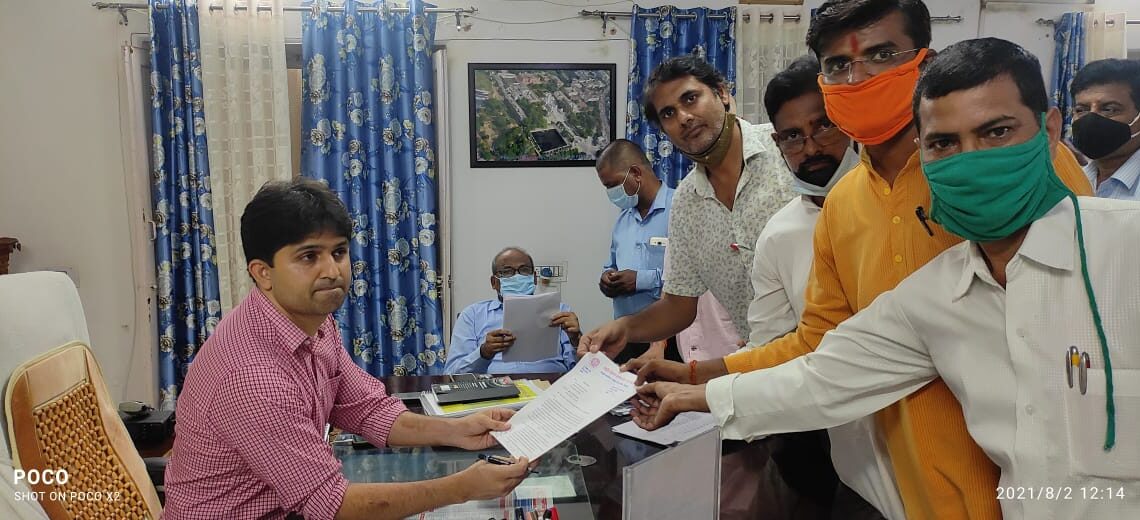 आर पार की लड़ाई के लिए तैयार है राष्ट्रीय विद्यालय प्रबंधक संघ, स्कूल खोलने को लेकर जिलाधिकारी को सौंपा ज्ञापन