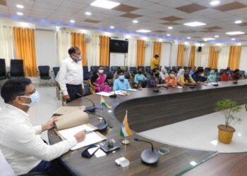 महराजगंज: स्वावलंबी बन समाज के हित के विकास में योगदान दें महिलाएं