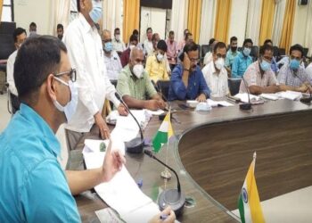 महराजगंज: मुख्य निर्वाचन अधिकारी ने बैठक कर आगामी विधानसभा चुनाव के वोटर्स को लेकर की मीटिंग