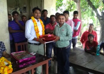 अड्डा बाजार पावर हाउस पर अवर अभियन्ता शशिकांत गुप्ता के विदाई के साथ नवागत अवर अभियन्ता पीएन कश्यप का हुआ स्वागत