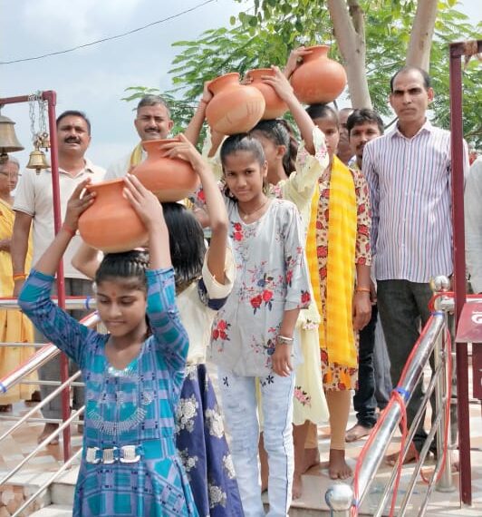 नौतनवां: मान्यता है नवरात्र में होती है मनोकामनाएं पूरी, सर्वा देवी मंदिर में सभी तैयारियां पूरी