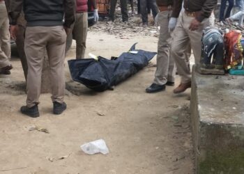 महराजगंज: मंदिर के पुजारी और महिला पुजारी की हत्या, मौके पर पहुंचे एसपी जांच में जुटे