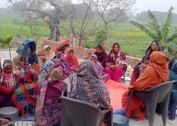 खनुवा: बीजेपी नेत्री आशा देवी ने समूह महिलाओं से की भाजपा को वोट देने की अपील