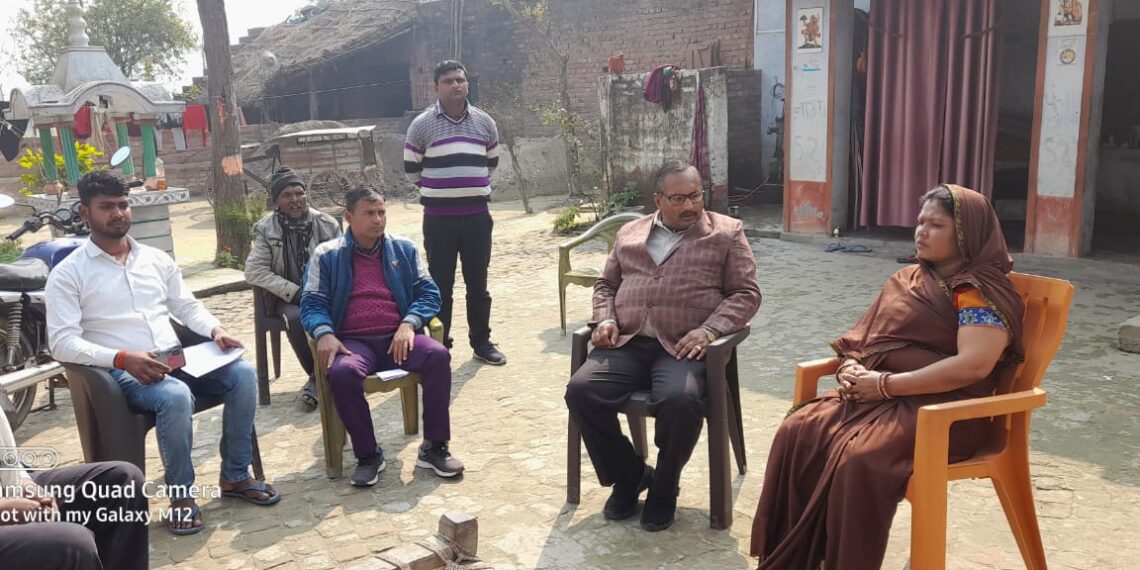 खनुवा: गौवंश संरक्षण अनुदान की रूपरेखा बताने पहुंचे मुख्य पशुचिकित्सा अधिकारी