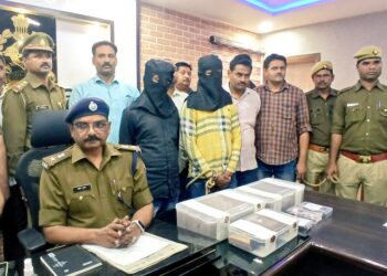 महराजगंज: एक करोड़ के चरस के साथ दो गिरफ्तार, एसपी ने किया खुलासा