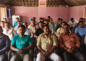 नौतनवां: कुंवर आवास पर समाजवादीयों ने मनाया डॉ राममनोहर लोहिया का जन्मदिन