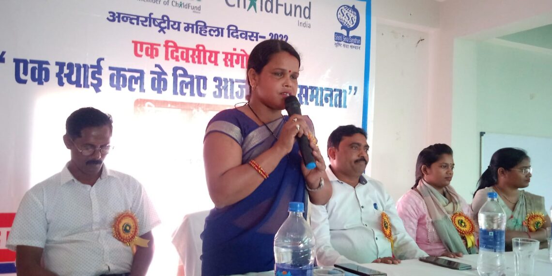 आज महिलायें भी छू रही है आसमान: सृष्टि सेवा संस्थान के कार्यक्रम में बोली सुरभि त्रिपाठी