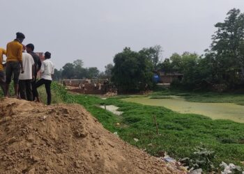 न्यायालय के आदेश के बावजूद अराजियत पर कब्जा लेने में दबंग डाल रहे खलल, सीएम योगी से शिकायत