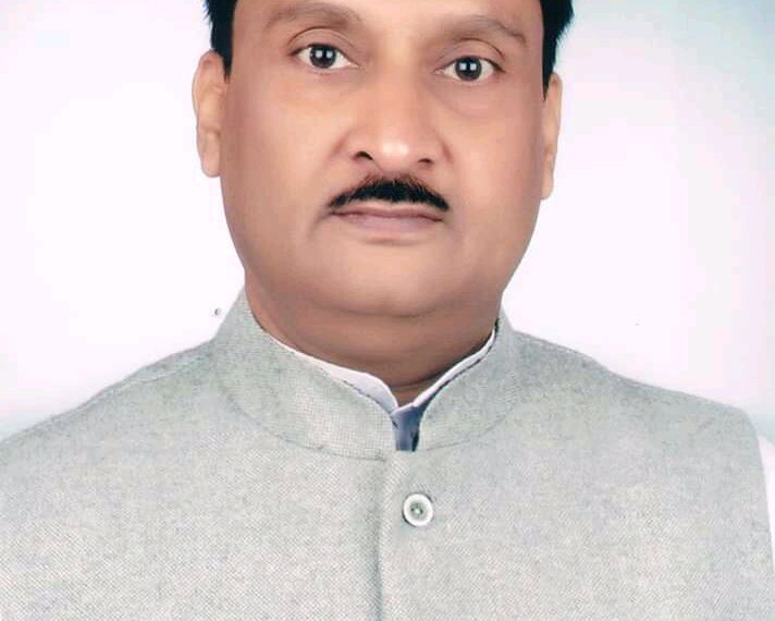 कहीं सुख न जाये धरती, चेते सरकार, डीजल हो टैक्स फ्री: पूर्व सांसद कुंवर अखिलेश