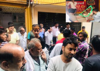 नौतनवा: सोना-चांदी बेचने आये दो जालसाजों को पकड़ कर किया पुलिस के हवाले