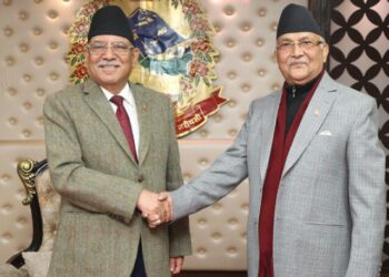 नेपाल के प्रधानमन्त्री प्रचण्ड और एमाले अध्यक्ष बीच भेटवार्ता, राष्ट्रपति में माधव नेपाल और नेम्वाङ का नाम प्रस्ताव