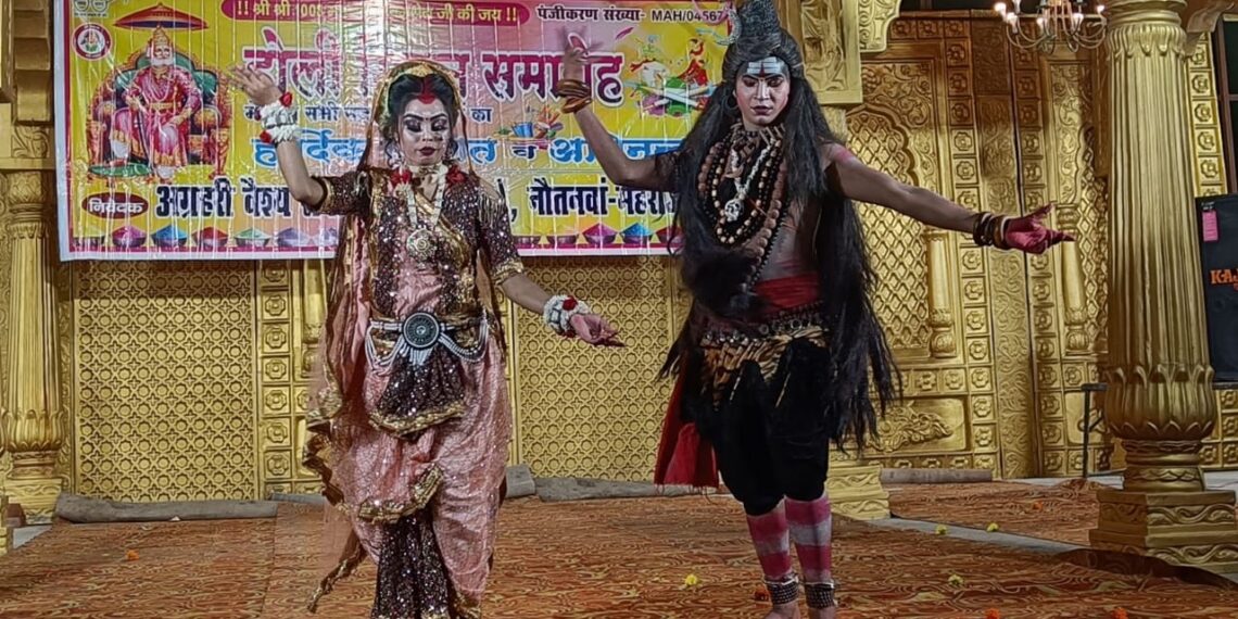 नौतनवां में अग्रहरि समाज ने धूमधाम से मनाई होली मिलन समारोह, एकजुटता का दिया सन्देश