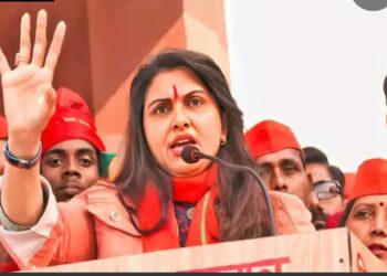 सपा से गोरखपुर मेयर पद के लिए काजल निषाद को मिला टिकट, अखिलेश यादव खुद पहुंचे थे घर