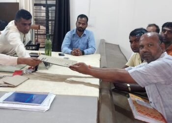 नौतनवां: भाजपा नगर अध्यक्ष अजय अग्रहरी ने खरीदे अध्यक्ष पद का पर्चा, भाजपा मे चर्चा शुरु