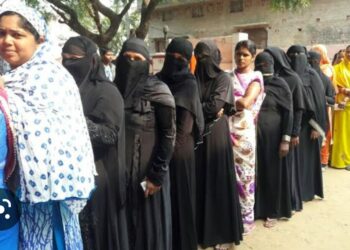 नौतनवा ,सोनौली मे मतदान के बाद शराब बीयर ,चाय समोसा चीकन बीरियानी के दुकानो पर संनाटा नजर से दूर चले गये प्रत्याशी