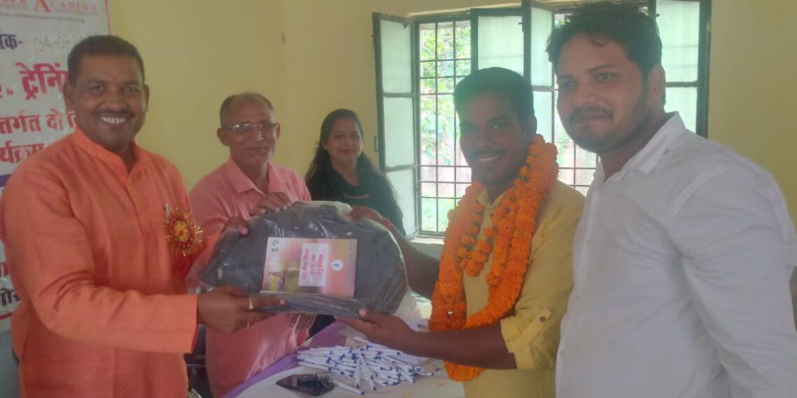 रतनपुर: जलजीवन के तहत चल रहे 8 दिवसीय शिविर का समापन, प्रशिक्षुओं में ड्रेस व किट वितरित