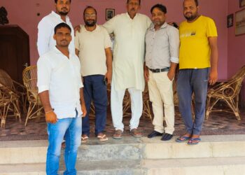 नौतनवां: समर्थक के नेपाल में जब्त गाड़ी छोडवाने के लिए नेपाल गृह मंत्रालय पहुंच गए पूर्व विधायक मुन्ना सिंह