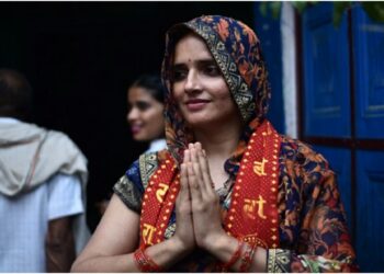 पाकिस्तानी महिला सीमा हैदर ने नेपाल के काठमान्डू मे पशुपतिनाथ मे शादी की गले में राधे-राधे का पटका, मांग में सिंदूर, सचिन की पत्नी