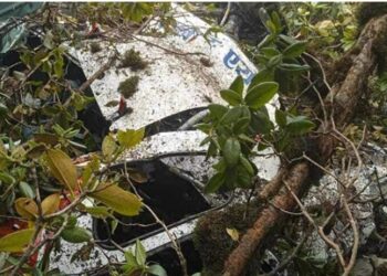 नेपाल माउंट एवरेस्ट में नेपाल का हेलीकॉप्टर क्रैश, सवार सभी 6 लोगों की मौत