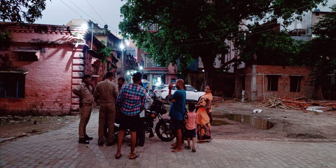 नौतनवां: बेखौफ चोरों ने बाइक चुराई, पेट्रोल खत्म होने पर बीच रास्ते मे छोड़ भागे