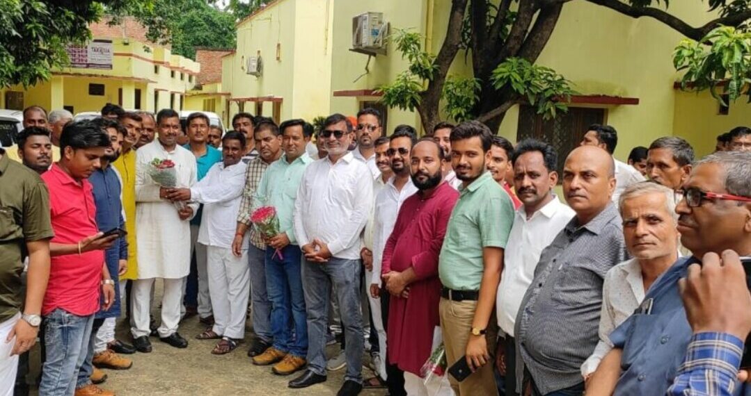 ऐतिहासिक रहा नौतनवा ब्लॉक प्रमुख का जन्मदिन, 2 वर्ष पूरा होने पर बधाईयों का लगा तातां