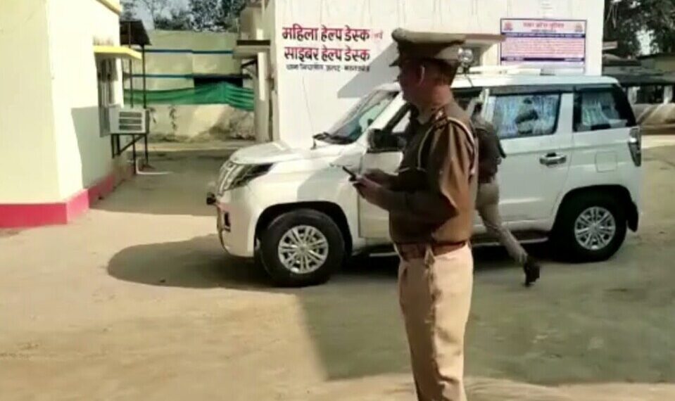 निचलौल मे विशाल के परिवार को केश हटाने की मिल रही है धमकीयां, नहर में डूबो कर की गई थी विशाल की हत्या