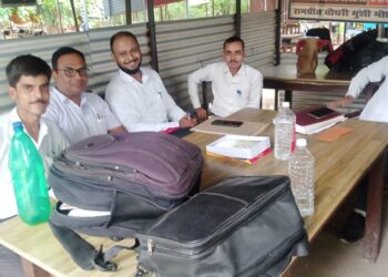 संतकबीरनगर: पास्को एक्ट के आरोपी टिसूर पांडेय को जिलासत्र न्यायाधीश ने किया बाईज्जत बरी, अभयुक्त ने अधिवक्ताओं को दी सुभकामनाये