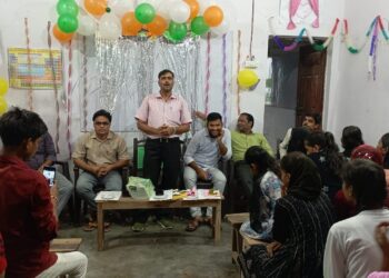 मेंहदावल: नन्दौर कोचिंग सेंटर में मनाया गया टीचर डे