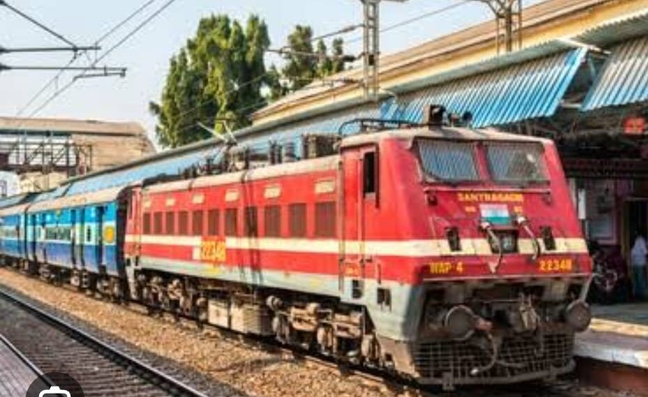 नौतनवा और बढ़नी के लिए शुरू हुई खिचड़ी मेला स्पेशल ट्रेन, श्रद्धालुओं को नहीं होगी परेशानी