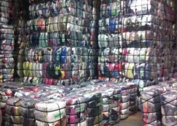 सोनौली बार्डर से नेपाल भैरहवा में गया कपड़ा को नेपाल कस्टम ने 30 लाख के कपड़े जब्त किये, एसएसबी और पुलिस की खुली जांच की पोल